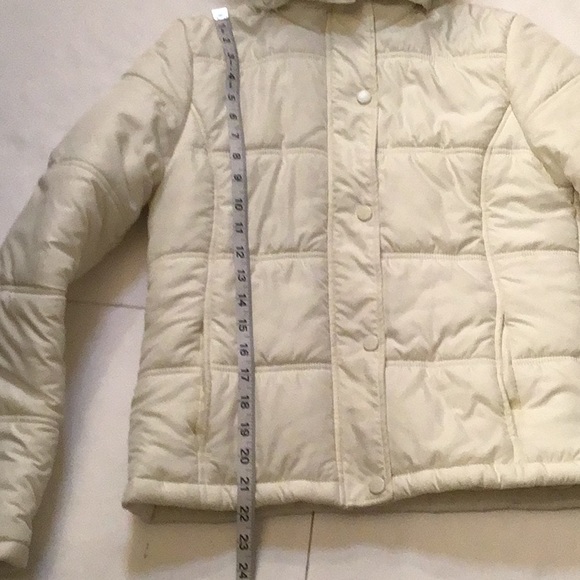 DELIA*S  CREAM COLOR PUFF JACKET COAT WITH FAUX FUR HOOD SZ M - Picture 10 of 11
